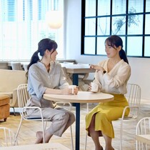 破局に誘導される恐れも。女友達に恋愛相談する「デメリット」