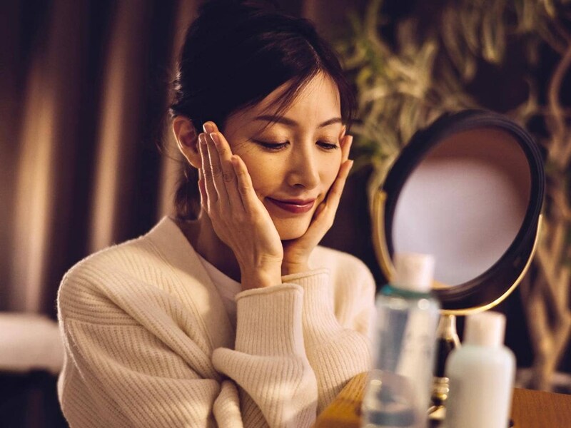 「何しても乾く肌」に終止符!“翌朝ふっくらツヤ肌”を叶える【夜のスキンケア】3ステップ