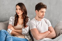 イライラするなぁ…。男性が嫌がる「デート時の行動」とは