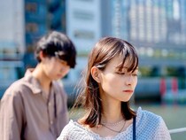 惑わされないで！男性が本命じゃない女性にだけ見せる「微妙なサイン」