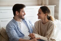 やりすぎ注意です。男性に冷めた目で見られがちな「あざとい行動」