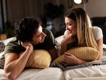 心から愛しているから。男性が本気で惚れた女性にする「特別行動」