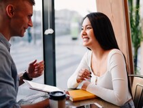 別れたいけど嫌われたくない。男性がとる“中途半端”な行動