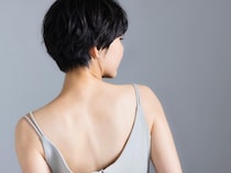 全身まるごと引き締め！“脱おばさん体型”へ【背中のハミ肉・お尻・脚に効く】簡単ポーズ