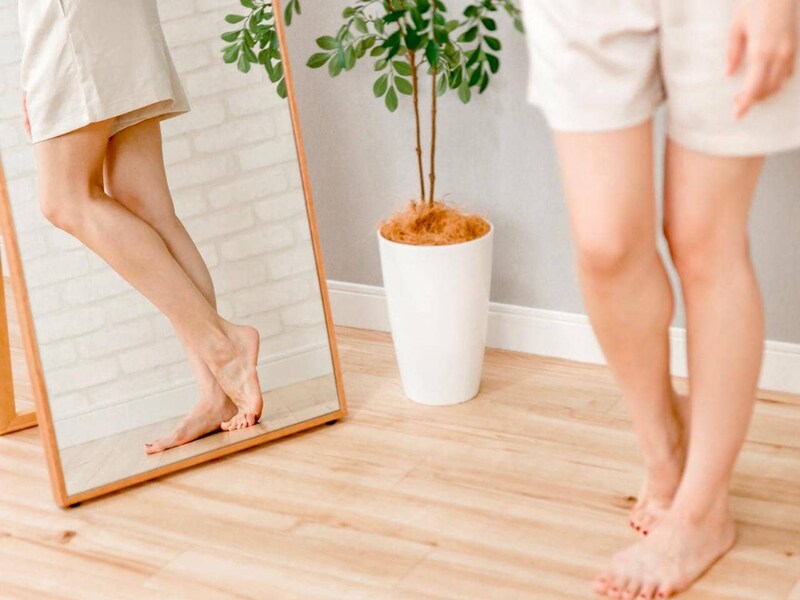 たった30秒で太ももスッキリ！前屈するだけ【細見え下半身に導く】簡単ストレッチ