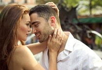 これヤバいだろ…。男性を即夢中にさせる「小悪魔なモテテク」４つ