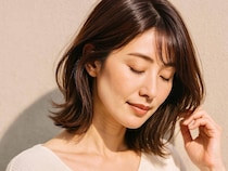 おば見え回避のカギは“抜け感×ツヤ”！自然体で若見えする【最旬レイヤーミディ】