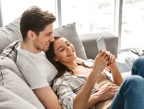 どこか“大切にされてる感”がある。無意識に男性が見せる「本命行動」