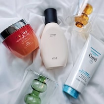 冬の“老け見え”は髪が原因？ツヤ・まとまりがよみがえる【乾燥期の本格ヘアケア】３選