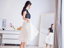 お腹ぽっこりは“姿勢”が原因？１日１セット【ウエストの細見えが叶う】簡単ポーズ