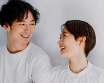 「不安にさせたくないんだ」男性が本命の女性にだけ見せる“愛情行動”