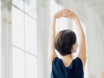 肩まわりが軽い！細見えする！お腹ぽっこりまでケア【ラク痩せが叶う】簡単エクササイズ