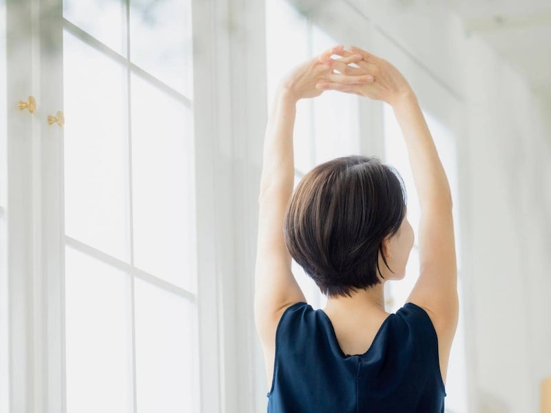 肩まわりが軽い!細見えする!お腹ぽっこりまでケア【ラク痩せが叶う】簡単エクササイズ