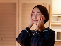 忘年会シーズンの12月は“むくみ対策”必須！ダイエット＆健康管理に効く【簡単リセット習慣】