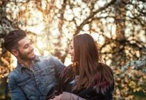 マジ恋の決定的証拠！男が好きな女性に出す「脈ありサイン」