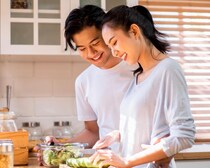 不満が溜まる前に！同棲カップルが“家事分担で揉めない”ための「工夫」