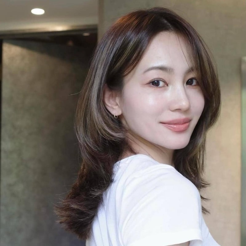 若見えとアカ抜けを同時に叶える！大人世代が試すべき【透明感×抜け感ヘア】３選