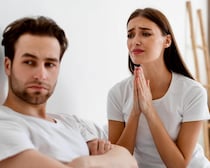 とにかく嫌われたくない！恋するたびに“自分を見失いがち”な女性の特徴