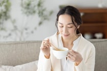 【３ヶ月で−２kg】夕食前に“温かいスープを１杯”を飲むだけ。食べすぎ防止に効く「簡単ダイエット習慣」