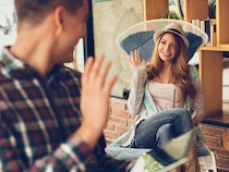 “ただの友達”じゃないから！男性が本命女性にだけ見せる「愛情サイン」