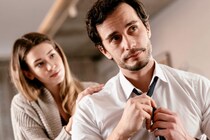 脈なしサインの可能性もアリ。男性が「忙しい」とアピールする理由