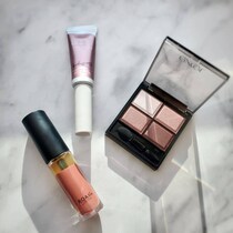 定番ブラウンが一気に今っぽく。大人のメイクをアカ抜けさせる「旬顔コスメ」３選