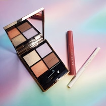 人と会う年末こそ仕込みたい。「なんか若く見える？」が叶う“−５歳見えコスメ”３選