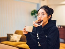 【ダイエットの常識】やめるだけで簡単に痩せる！大人世代が冬に太る「NG食べ方習慣」３つ