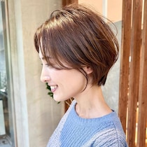 今っぽさと上品さを両立。“計算された抜け感”で完成する【大人の最旬ショートヘア】