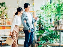 「本気？それとも遊び？」男性の行動から“本命サイン”を見抜く方法