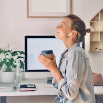 生理痛の救世主。すっと痛みが和らぐ【生理中に飲みたいドリンク】３選