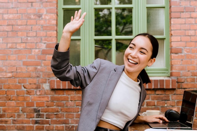 男性が放っておかない！“モテまくる女”が無意識にやっていること