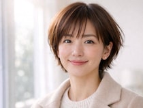 年始の挨拶まわりも好印象。 ショートヘアが“老け見え”しない「前髪と顔まわり」の整え方