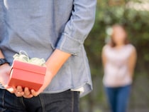 さりげないのに愛が深い。男性が本命女性に贈る「特別なプレゼント」