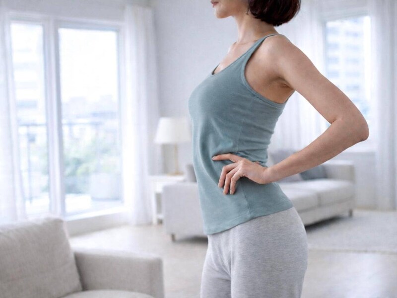 重だるい腰まわりを軽やかに。1日1分【呼吸から整えて“巡る体”へ導く】簡単ポーズ