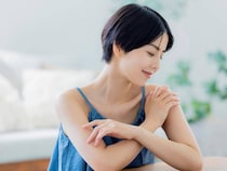 ほっそり鎖骨＆すっきり肩ラインに！１日３セット【首肩周りを引き締める】簡単ポーズ