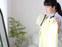 「なんか老けた？」の原因は“服の色選び”かも。大人がアカ抜けるカラーチョイスの新ルール