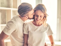まさに本命行動です。恋に落ちた男性が見せる「最高の愛情表現」
