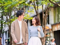 さり気ないけど本気の証。男性が本命女性にする「無意識行動」