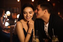 愛しているフリなだけ。本命サインと誤解してはいけない「男性の行動」