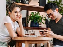 ふとした態度が決定打に。男性が“本気”の女性には「絶対しないこと」