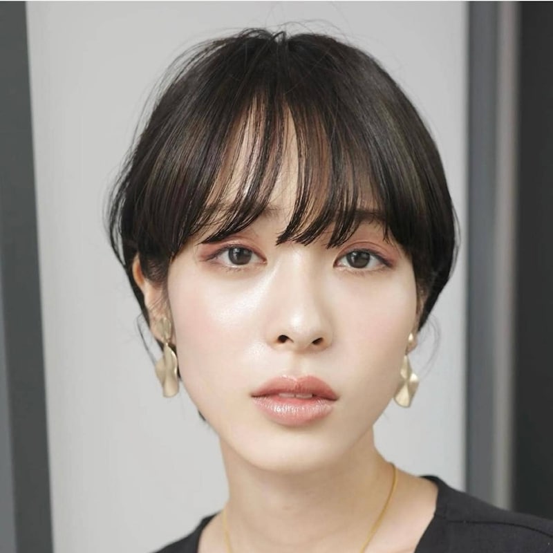 いつもの髪型を簡単アプデ。大人世代に似合う【最旬ショート】スタイル作りのコツ