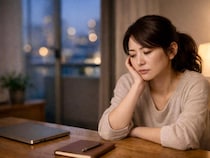 寝ても疲れが抜けないのはなぜ？40代から増える「脳疲労」という見えない消耗