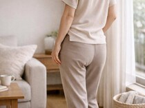 腰まわりが重く感じたら小まめに実践。大人世代に効く【下半身の巡りを整える】簡単ストレッチ