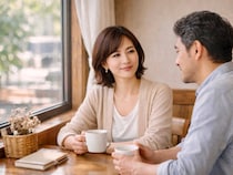 すぐ不安を露わにする女性 vs 状況を冷静に見る女性、どっちがモテる？