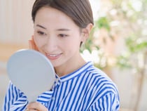笑いジワは魅力？オバ見えの原因？大人世代が知っておきたい「シワ対策」のコツ