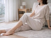 下半身印象が変わる。座りっぱなし世代に効く【太もも裏をゆるめる】簡単ストレッチ