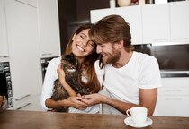 【男性心理】好きすぎて取ってしまう男性の逆張り行動４選