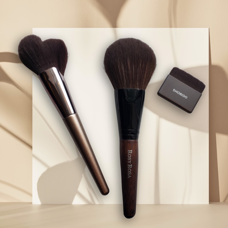 大人の肌が見違える。プチプラなのに仕上がりを格上げ「優秀ベースメイクブラシ」３選