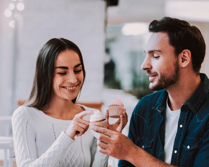 男性の恋愛本能が表れている。見逃してはいけない「本命サイン」